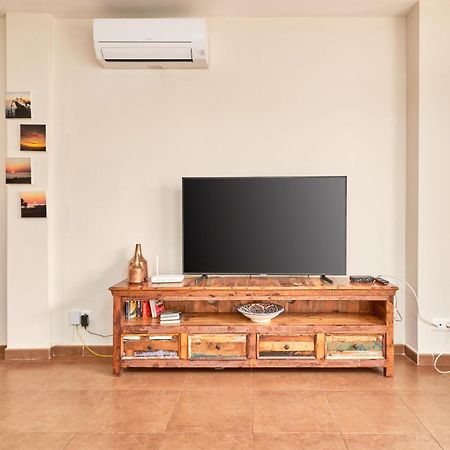 Luxury 1St Floor Apartment In نيرخا المظهر الخارجي الصورة
