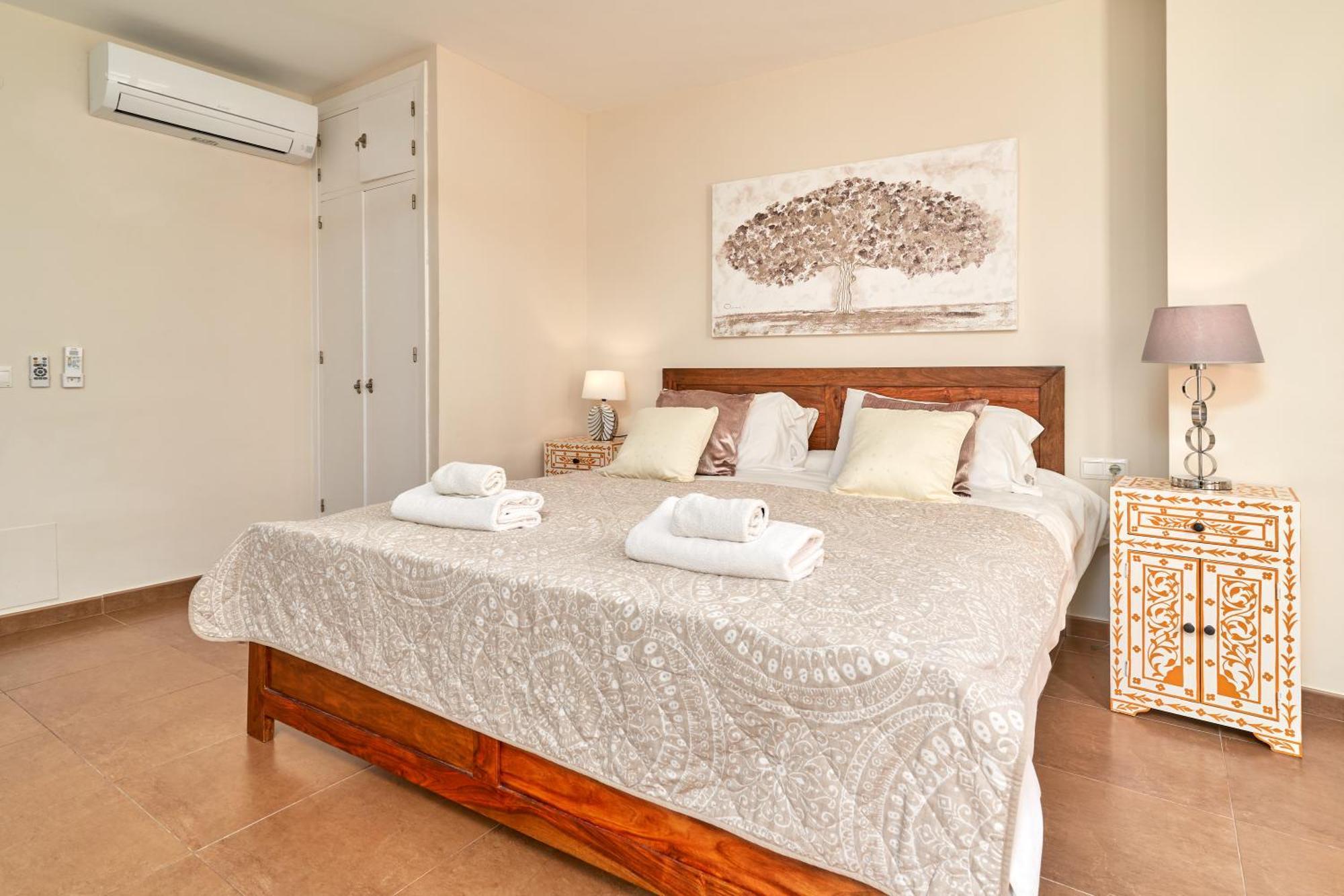 Luxury 1St Floor Apartment In نيرخا المظهر الخارجي الصورة